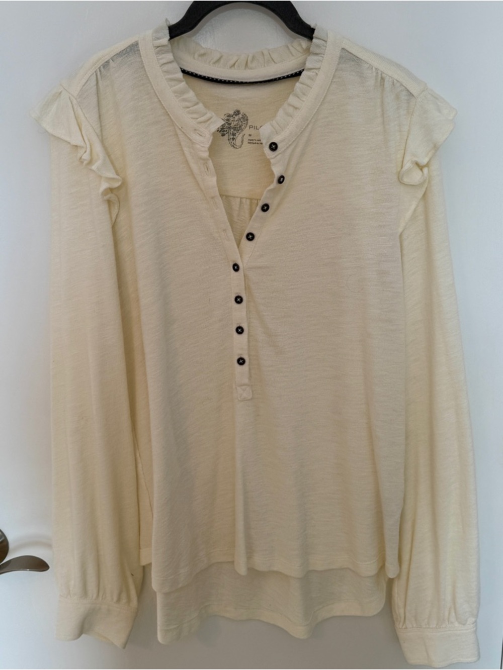 Anthropologie—-Pilcro Cream Ruffle-Trim Button Henley. Size medium - Picture 4 of 5